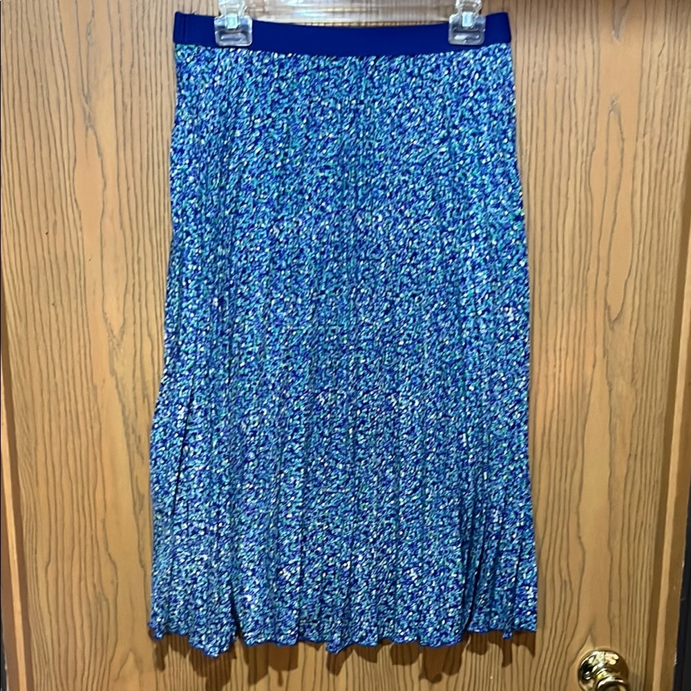 Max studio skirt!